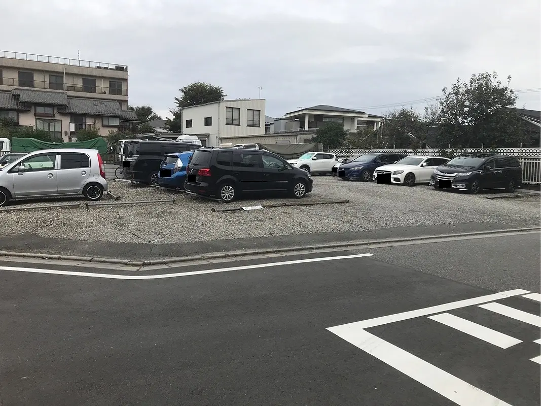 江戸川区鹿骨１丁目　月極駐車場